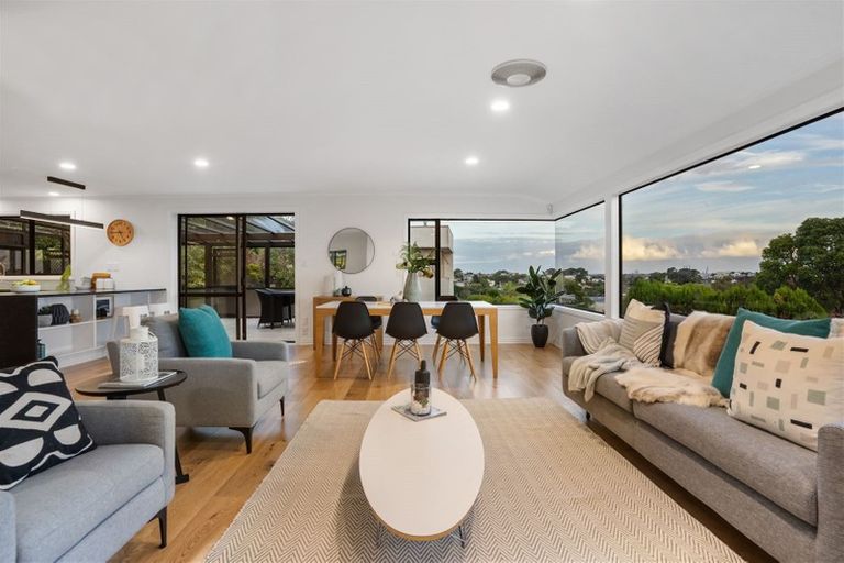 Photo of property in 6 Toi Toi Place, Northcote, Auckland, 0627