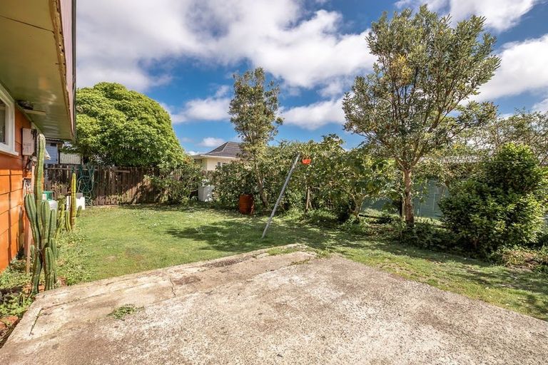 Photo of property in 11 Ngahue Crescent, Carters Beach, Westport, 7825