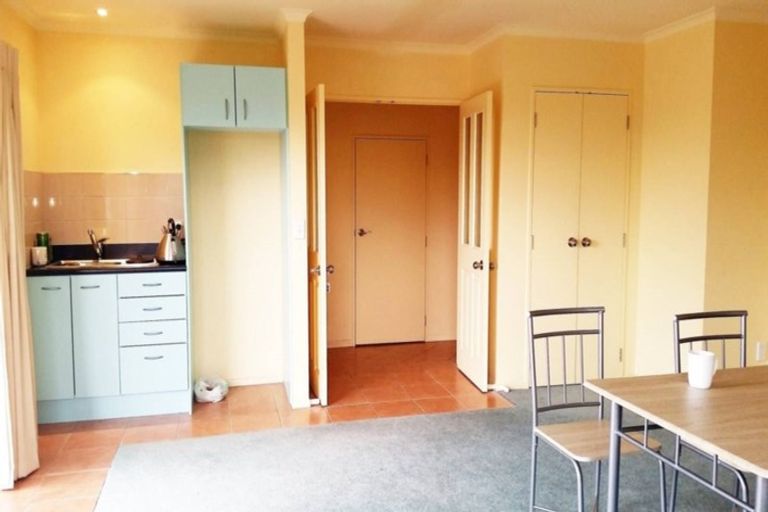 Photo of property in 21 Sheralee Place, Bucklands Beach, Auckland, 2014