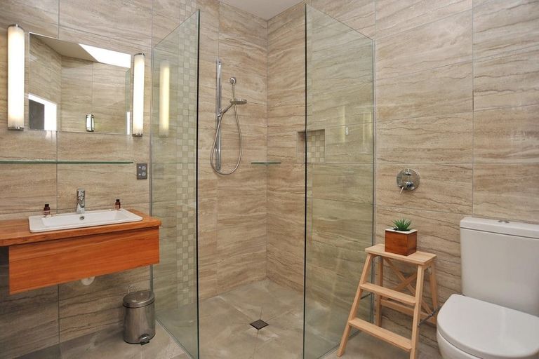 Photo of property in 11 Plynlimon Road, Fendalton, Christchurch, 8052