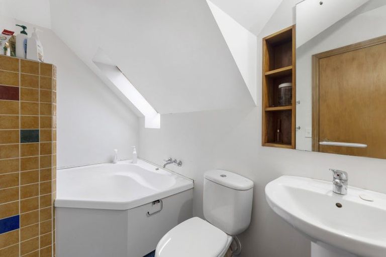 Photo of property in 33 Eastbourne Street, Caversham, Dunedin, 9012