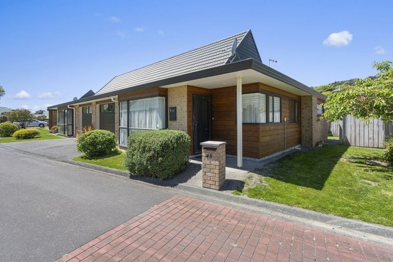 Photo of property in Redwood Village, 43/42 Main Road, Tawa, Wellington, 5028