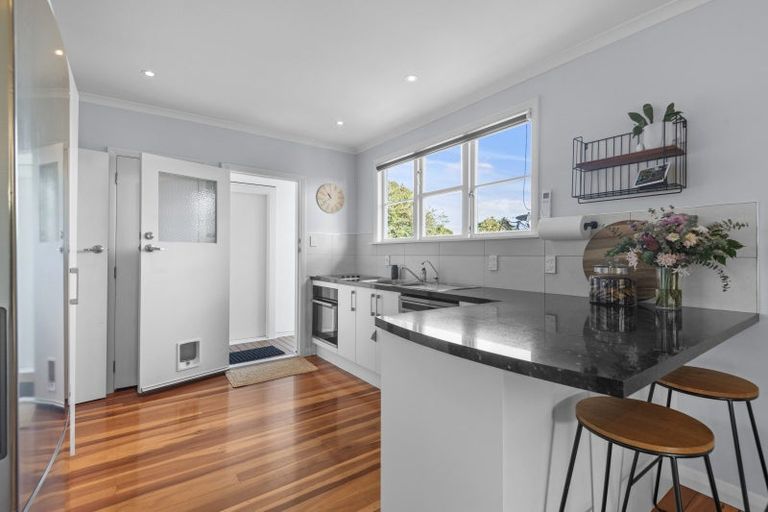 Photo of property in 1 Sinclair Avenue, Highbury, Palmerston North, 4412