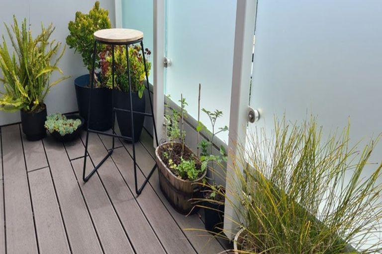 Photo of property in 304/3 Morningside Drive, Morningside, Auckland, 1025