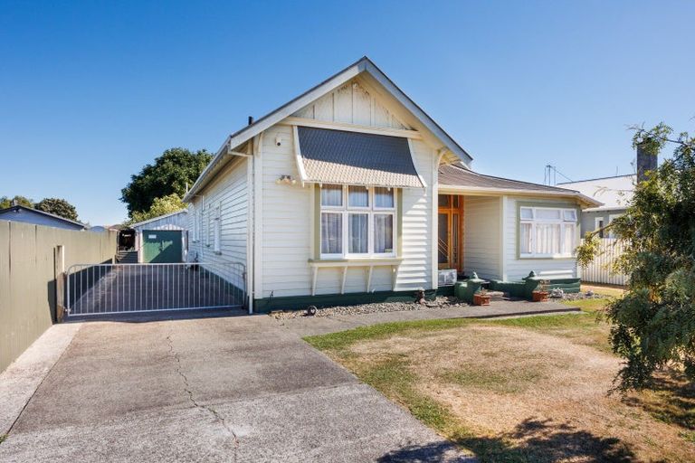 Photo of property in 93 Featherston Street, Takaro, Palmerston North, 4412