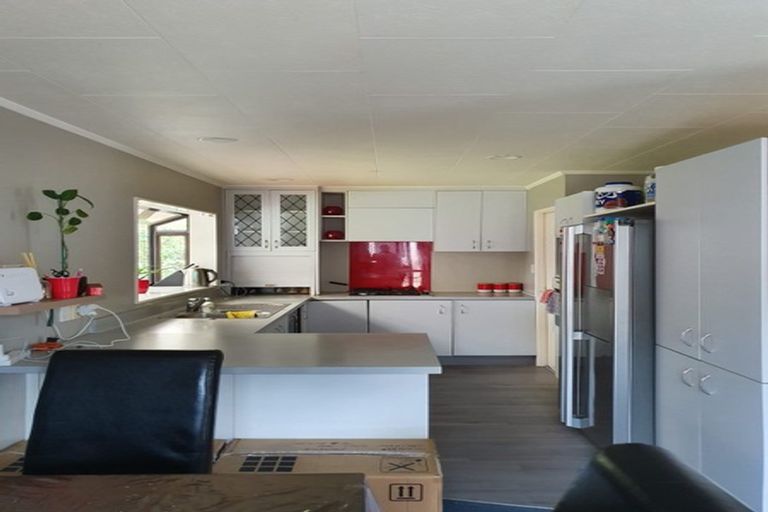 Photo of property in 29 Lydia Place, Kelvin Grove, Palmerston North, 4414