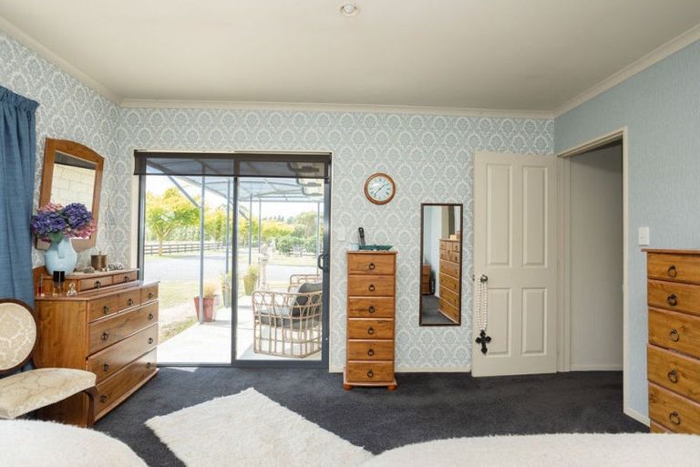 Photo of property in 28 Cowper Side Road, Dannevirke, 4976