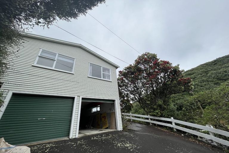 Photo of property in 143 Houghton Bay Road, Houghton Bay, Wellington, 6023