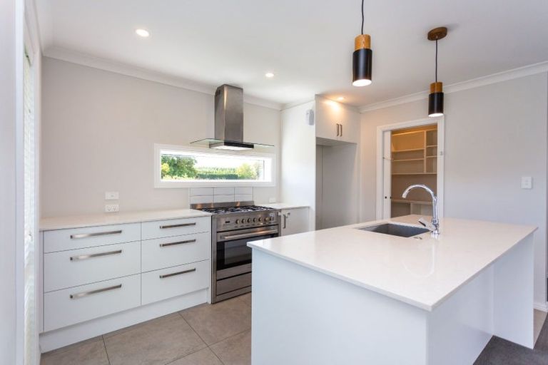 Photo of property in 110 Petries Road, Woodend, 7610