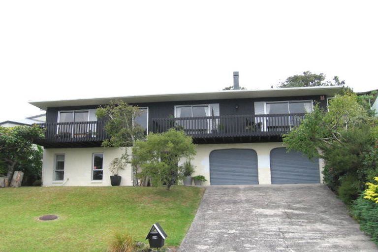 Photo of property in 24 Telstar Place, Beach Haven, Auckland, 0626
