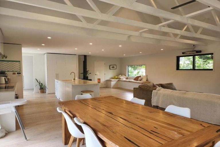 Photo of property in 23 Linda Street, Oakura, 4314