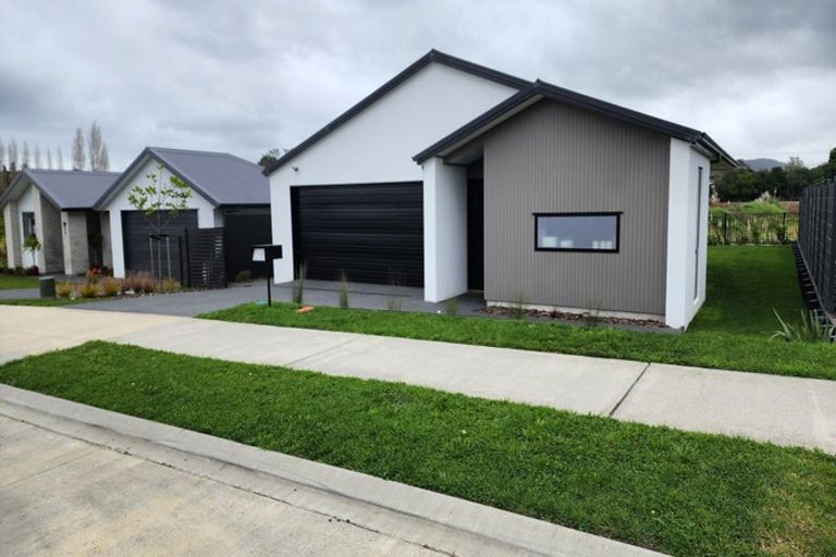 Photo of property in 117 Glenbervie Drive, Glenbervie, 0173