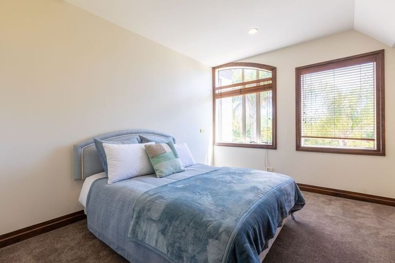 Photo of property in 15 Strathfield Lane, Whitford, Howick, 2571