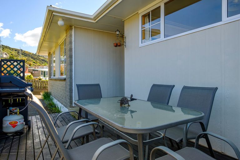 Photo of property in 61 Gilkison Street, Halfway Bush, Dunedin, 9010