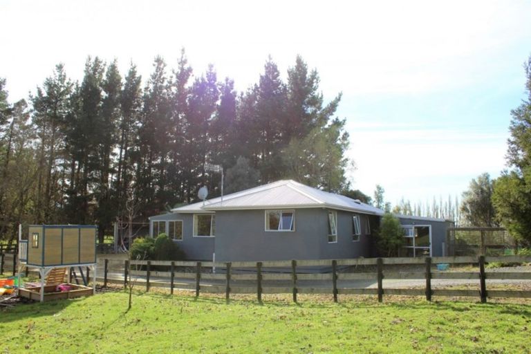 Photo of property in 175 Umutaoroa Road, Dannevirke, 4978