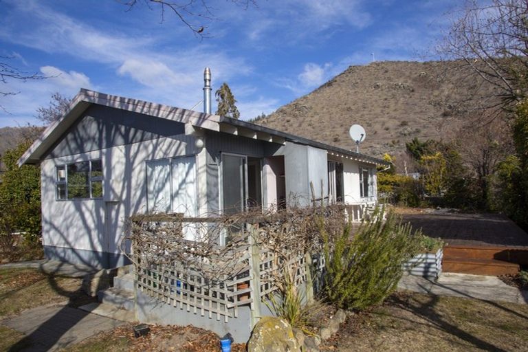 Photo of property in 19 Teal Crescent, Omarama, 9412