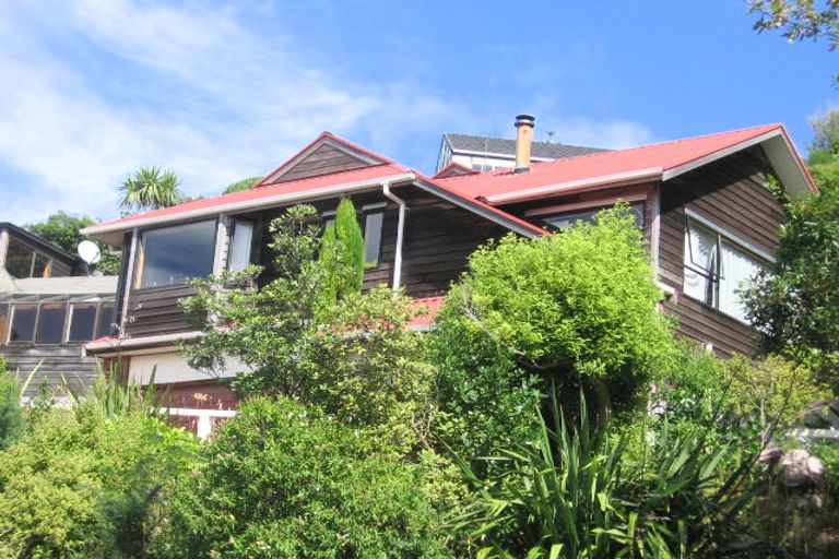 Photo of property in 76 Winston Street, Crofton Downs, Wellington, 6035