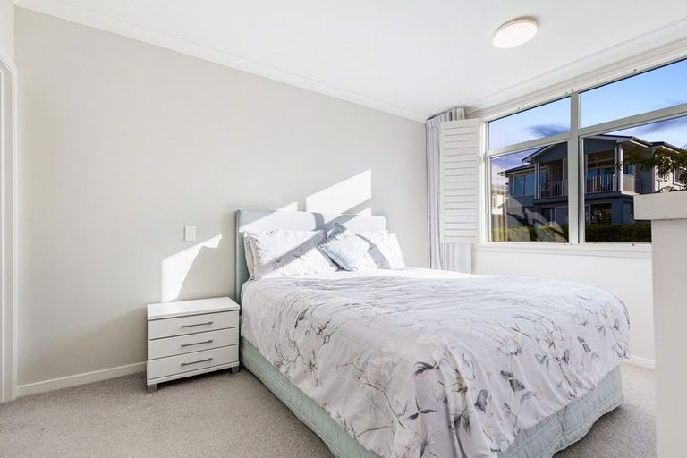 Photo of property in 30 Rewa Rewa Lane, Orewa, 0931