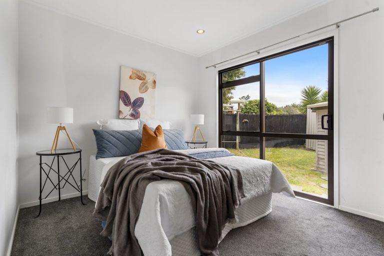 Photo of property in 24 Pinehurst Place, Wattle Downs, Auckland, 2103