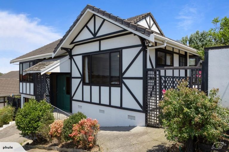 Photo of property in 1/126 Carlisle Road, Browns Bay, Auckland, 0632