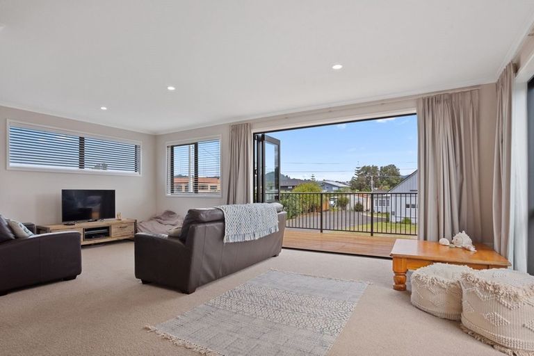 Photo of property in 106a Beverley Terrace, Whangamata, 3620