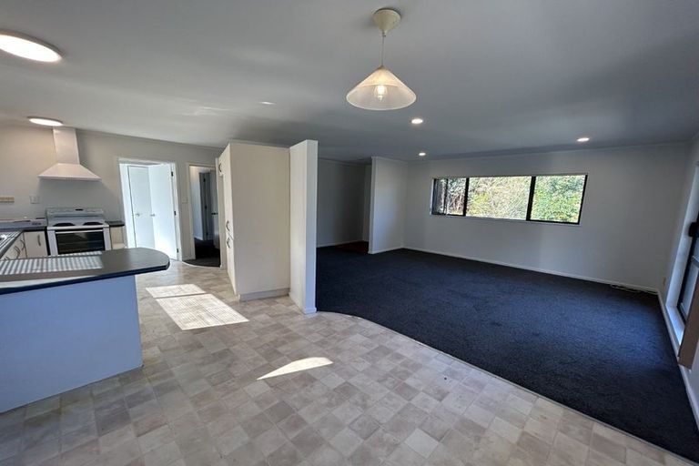 Photo of property in 50a Edmonton Road, Henderson, Auckland, 0612