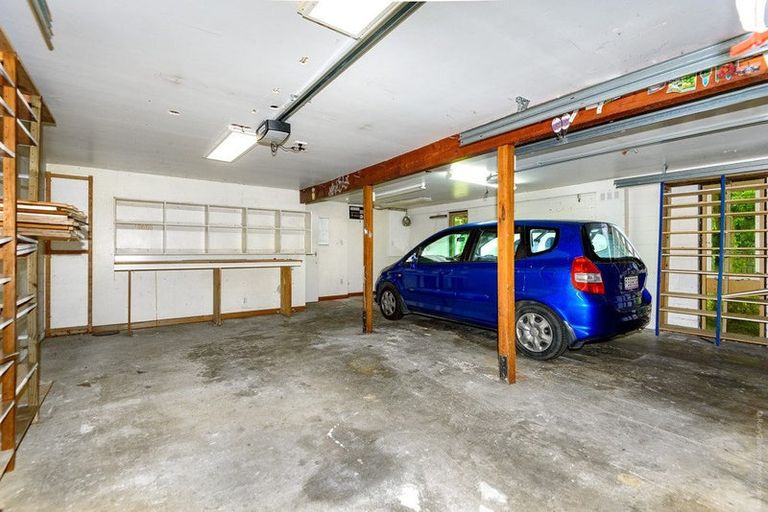 Photo of property in 24 Thorrington Road, Cashmere, Christchurch, 8022