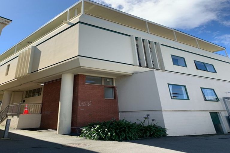 Photo of property in Te Awhina Apartments, 14/22 Sussex Street, Mount Cook, Wellington, 6021