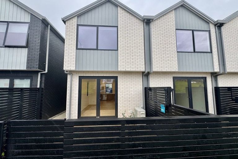 Photo of property in 17/21 Makomako Drive, Orewa, 0931