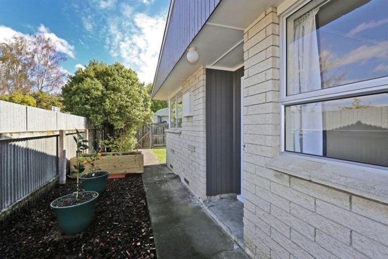Photo of property in 1/606 Heretaunga Street East, Parkvale, Hastings, 4122