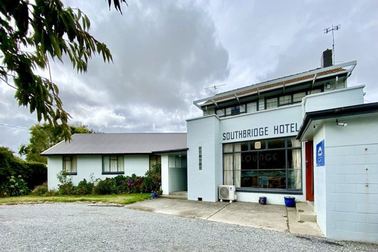 Photo of property in 23 Bridge Street, Southbridge, 7602