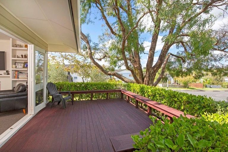 Photo of property in 98 Angelo Avenue, Howick, Auckland, 2014