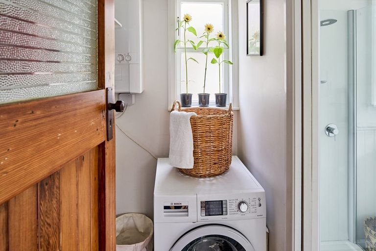 Photo of property in 21 Beach Street, Petone, Lower Hutt, 5012