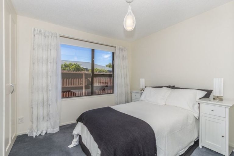 Photo of property in 40 Karnak Crescent, Russley, Christchurch, 8042