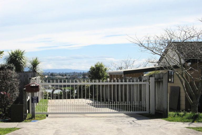 Photo of property in 18 Village Park Drive, Welcome Bay, Tauranga, 3112