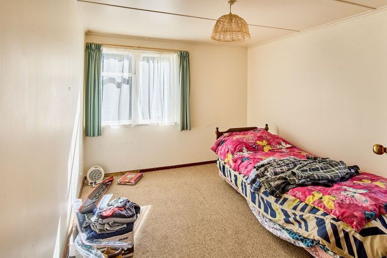 Photo of property in 34a Lyndhurst Road, Tawa, Wellington, 5028