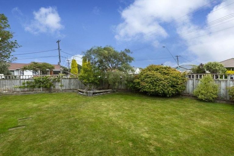 Photo of property in 76 Bell Road, Waiwhetu, Lower Hutt, 5010