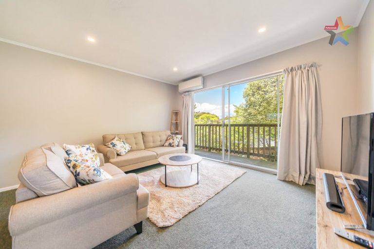 Photo of property in 12a Cedar Street, Maungaraki, Lower Hutt, 5010