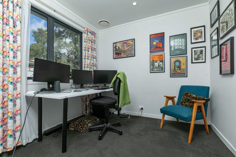 Photo of property in 125 Solar Road, Glen Eden, Auckland, 0602