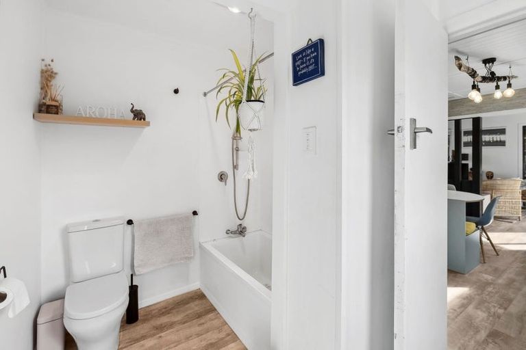 Photo of property in 12 Goddard Road, Tasman, Upper Moutere, 7173