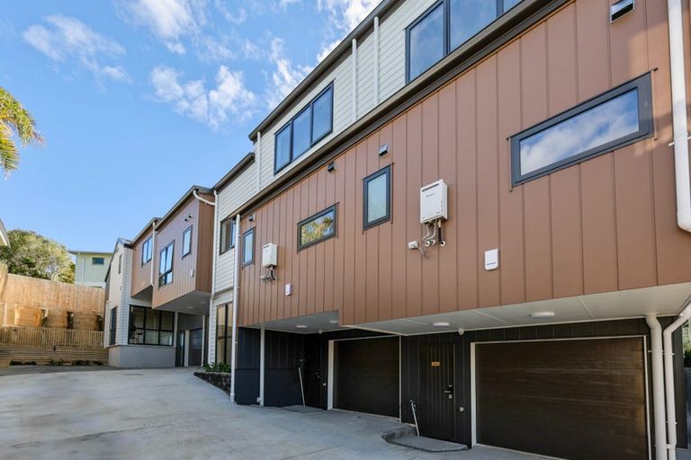 Photo of property in 44c Bruce Road, Glenfield, Auckland, 0629