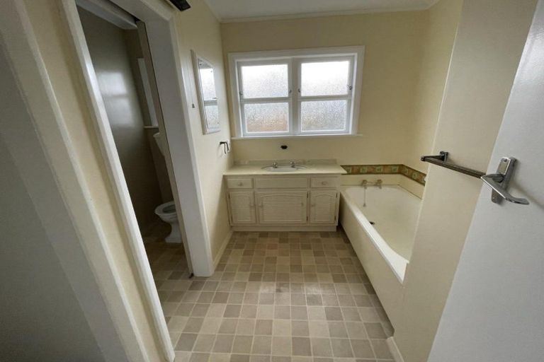 Photo of property in 1 Bastia Avenue, Bastia Hill, Whanganui, 4500