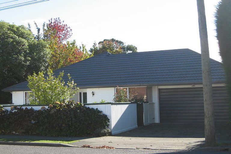 Photo of property in 2/449 Ilam Road, Bryndwr, Christchurch, 8052