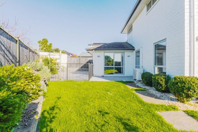 Photo of property in 6 Milano Boulevard, Karaka, Papakura, 2113