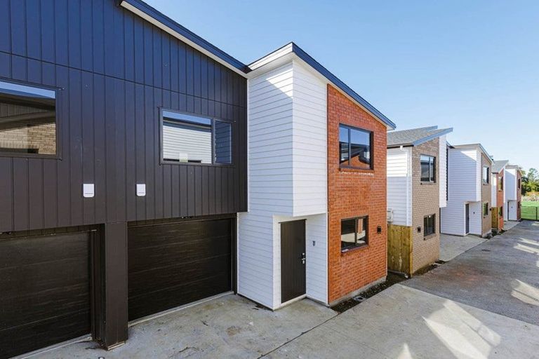 Photo of property in 4/100 Seymour Road, Sunnyvale, Auckland, 0612
