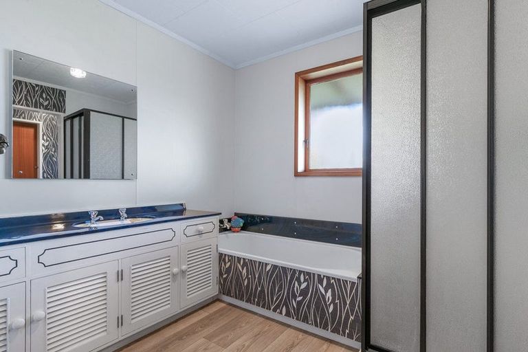 Photo of property in 382 Kimberley Road, Levin, 5571