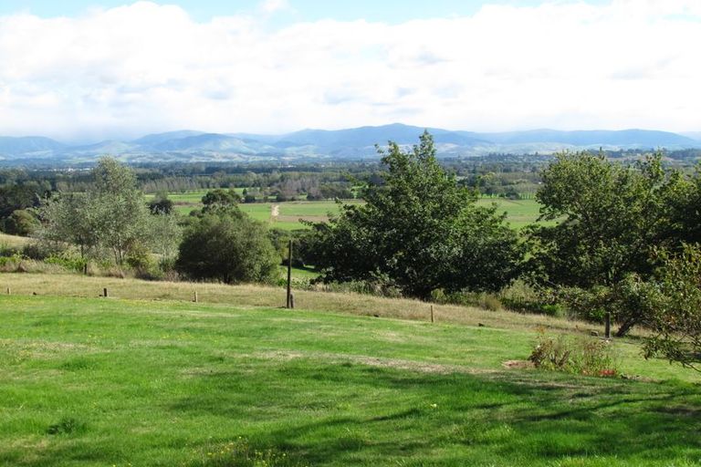 Photo of property in 41 Lees Pakaraka Road, Te Ore Ore, Masterton, 5886