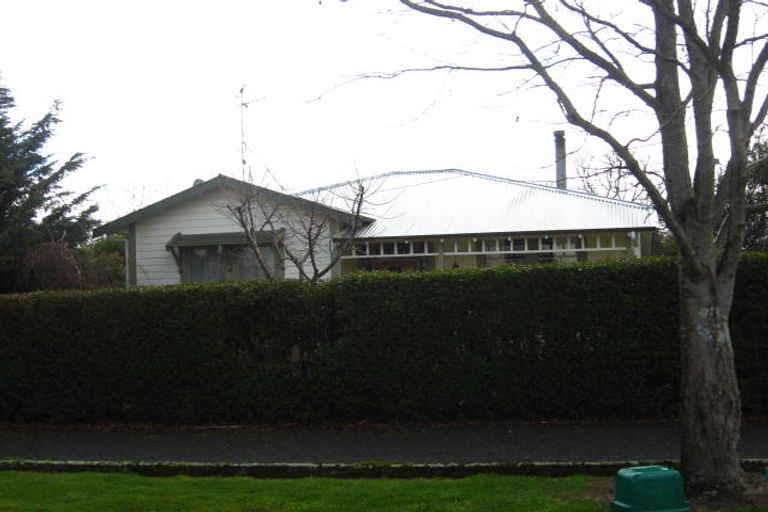 Photo of property in 24 Wyndham Street, Carterton, 5713