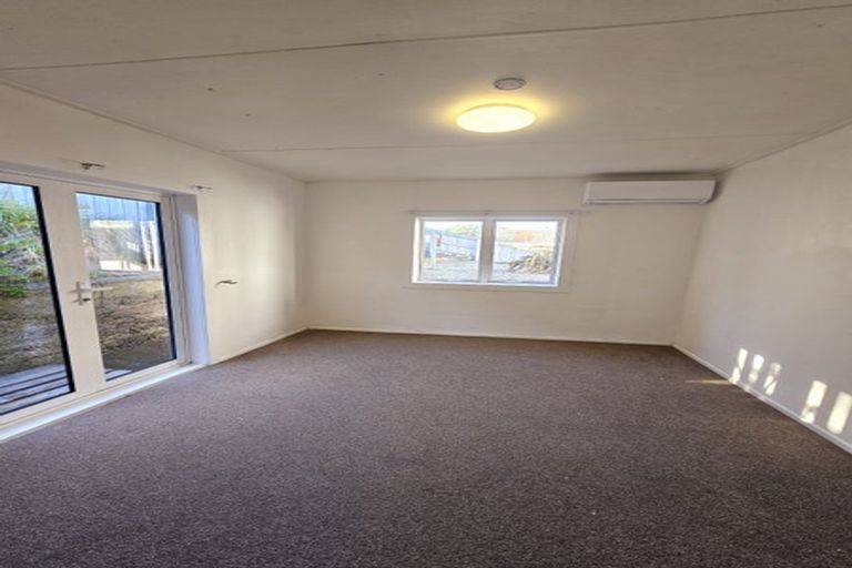 Photo of property in 60 Seafront Road, Castlecliff, Whanganui, 4501
