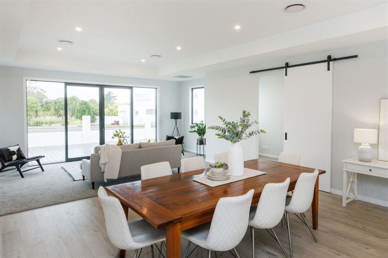 Photo of property in 92 Jickell Street, Hokowhitu, Palmerston North, 4410